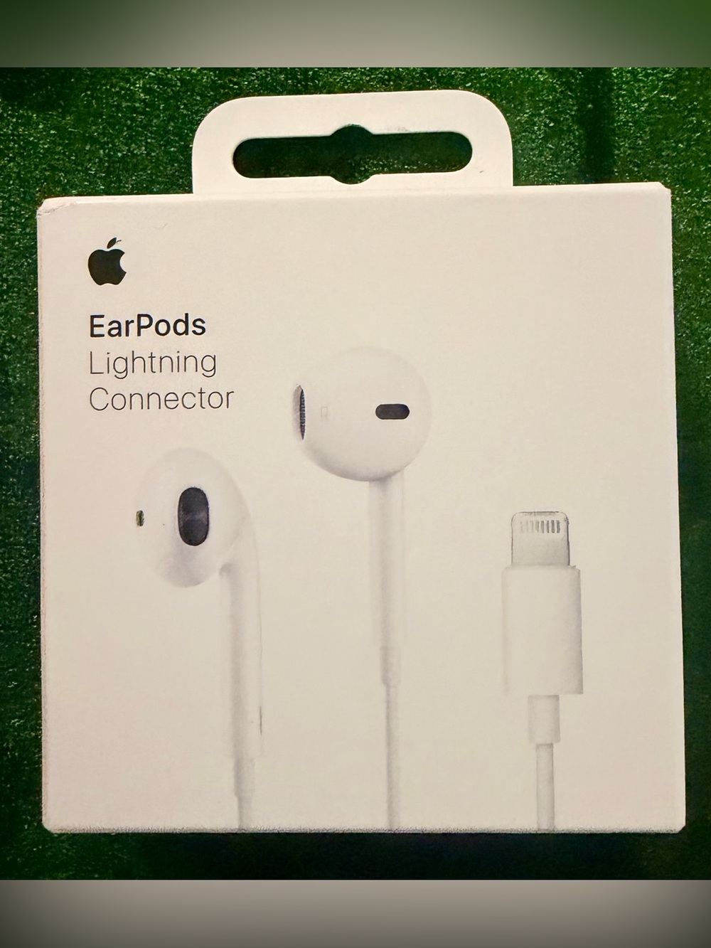 Apple EarPods with Lightning Connector - White